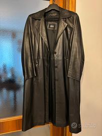 Trench nero in vera pelle