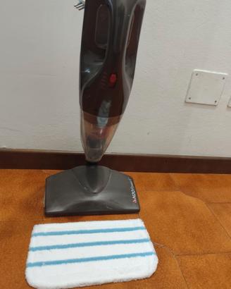 Aspirapolvere e scopa a vapore