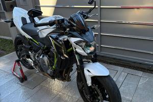 Kawasaki Z650 (2017) Patente A2