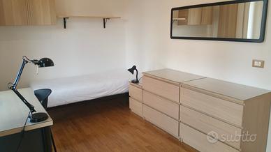 2 camere singole a ragazze serie e tranquille