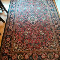 Tappeto persiano vecchia fattura. 