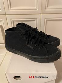 Superga nere