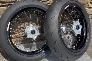 CERCHI MOTARD