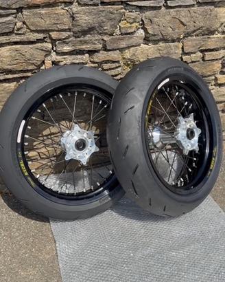 CERCHI MOTARD