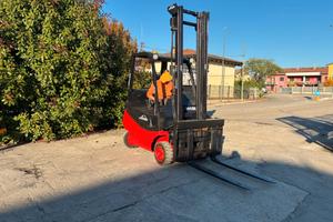 S146 Muletto Linde 18 q allargatore idraulico