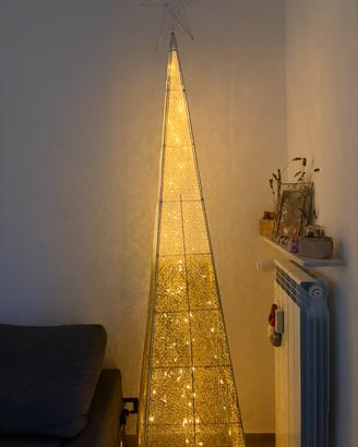 Albero di natale con luci