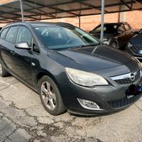 Opel Astra 1.7 CDTI 110CV Sports Tourer Cosmo Flee