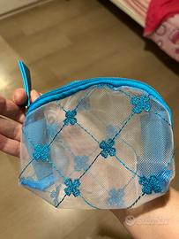 Portamonete azzurro con cerniera