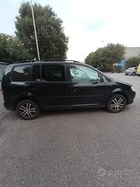 Touran metano 2008 neopatentati