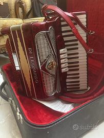 Fisarmonica vintage Di Leonardo rossa con custodia
