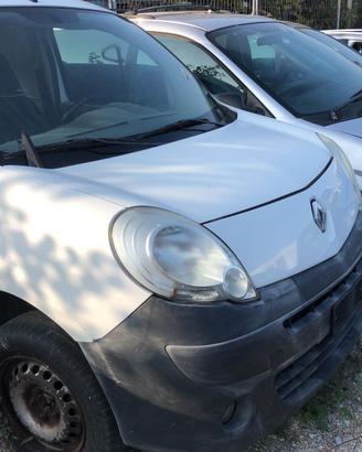 Renault Kangoo 1.5 Diesel Anno 2013 Per Ricambi