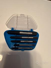 Una serie di taglierine filettate di diverse