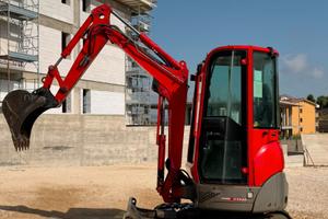 Miniescavtore yanmar 25-4