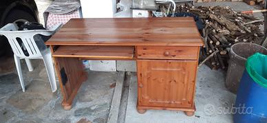 Mobiletto Pc castagno