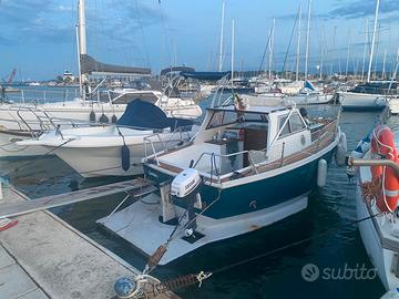 Barca pescara gozzo cabinato linea d asse 6m