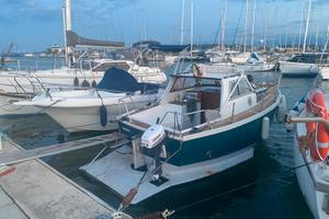 Barca pescara gozzo cabinato linea d asse 6m