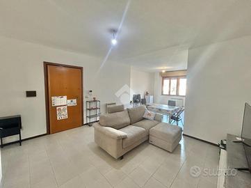 4 LOCALI A ASSISI