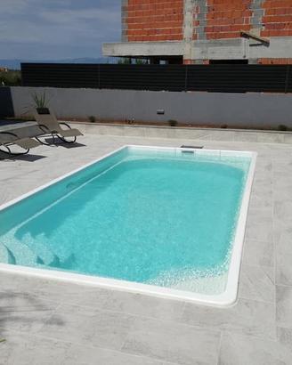Piscina in vetroresina 6,5x3,2 m Trasporto incluso