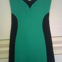 Abito taglia xs con scollo a cuore