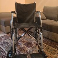 Carrozzina per anziani e disabili