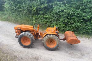 Trattore 21cv e attrezzi