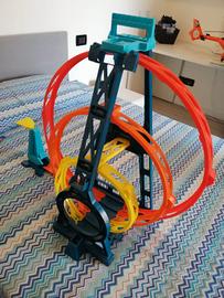 pista hot wheels elicottero