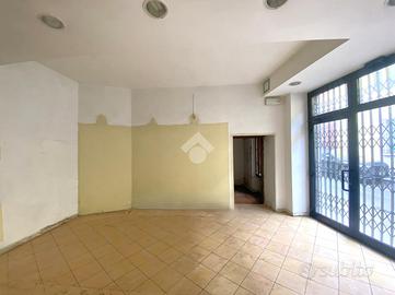 NEGOZIO A CASTIGLIONE DELLE STIVIERE