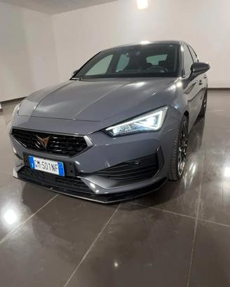 Cupra Leon 1.4 e-HYBRID 245 CV DSG VZ