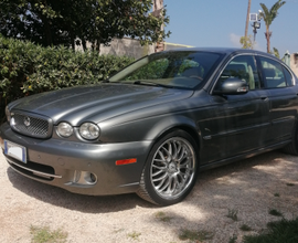 Jaguar x type, gas