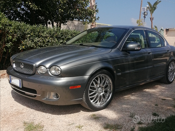 Jaguar x type, gas