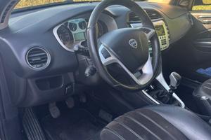 Auto lancia