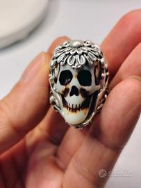 anello teschio bianco