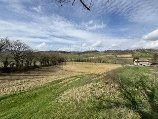 Terreno di 220 m² a Montone - Altro