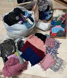 Stock sciarpe foulard cappelli