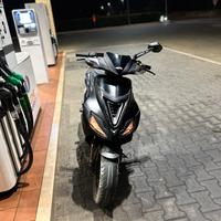 Aprilia sr50r 2014