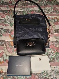 Set Tommy Hilfiger: Borsa a Tracolla + Portafoglio