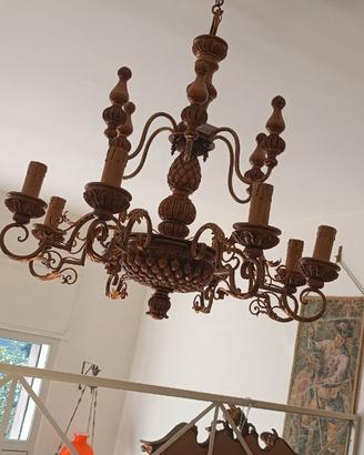 Lampadario in legno e ferro battuto 8 luci