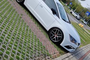 Seat Leon FR 1.5 DSG . 150 CV