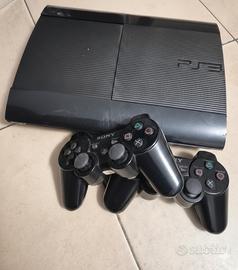  PS3 Slim (500GB), 2 Joypad Sony, 12 Giochi