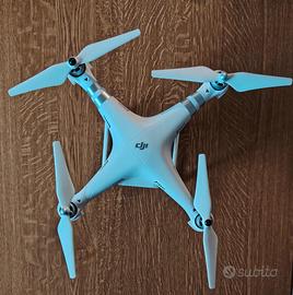 DJI Phantom 3 Advanced + Controller Remoto