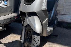 Kymco People 200i