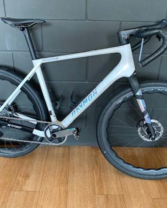 BICI GRAVEL CARBONIO RAYMON