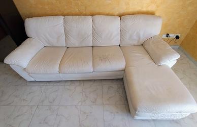 Divano in pelle bianca