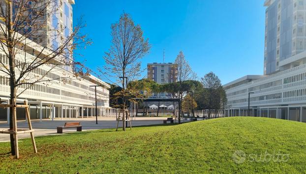 Lignano Sabbiadoro: negozio di ampia metratura