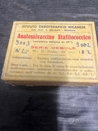 Scatola farmaceutica d'epoca