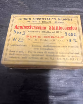 Scatola farmaceutica d'epoca