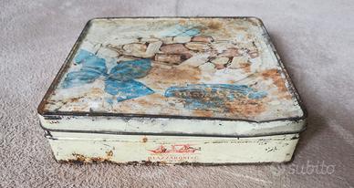 Scatola vintage in latta, biscotti Lazzaroni