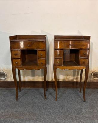 Coppia di Comodini Vintage in Legno