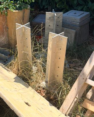 Giunti croce a scomparsa per travi in legno