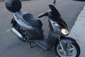 Aprilia sportcity 200